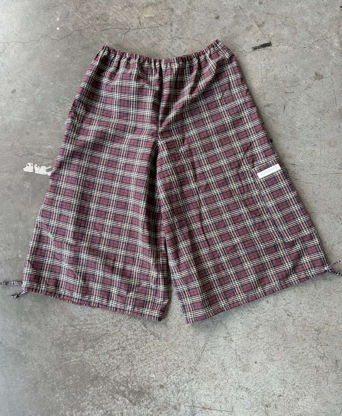 Check shorts