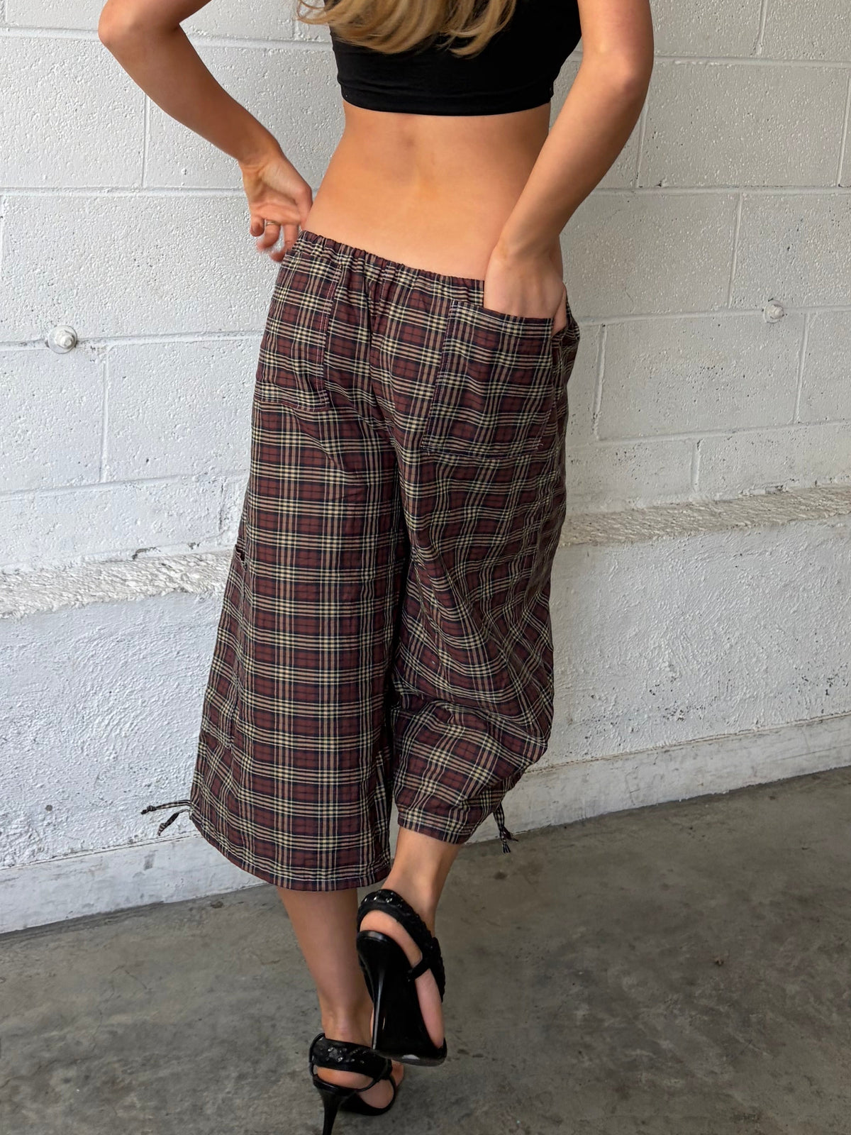 Check shorts